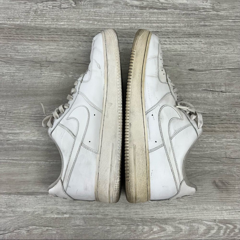Nike Air Force 1 Size 11.5 Men’s White Low Top Sneakers All White - Picture 6 of 8